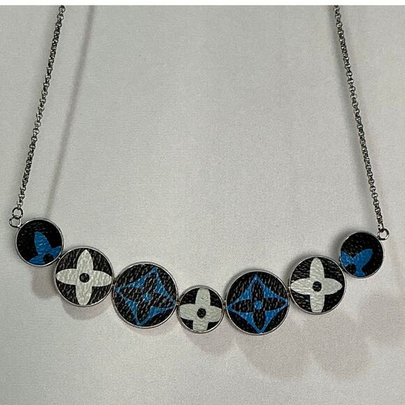 Louis Vuitton Multicolor Murakami Canvas Blue & White Necklace - Picture 1 of 5